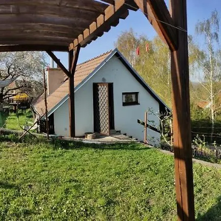 Chalupa V Zahrade Mezi Vinohrady Apartament Bulhary